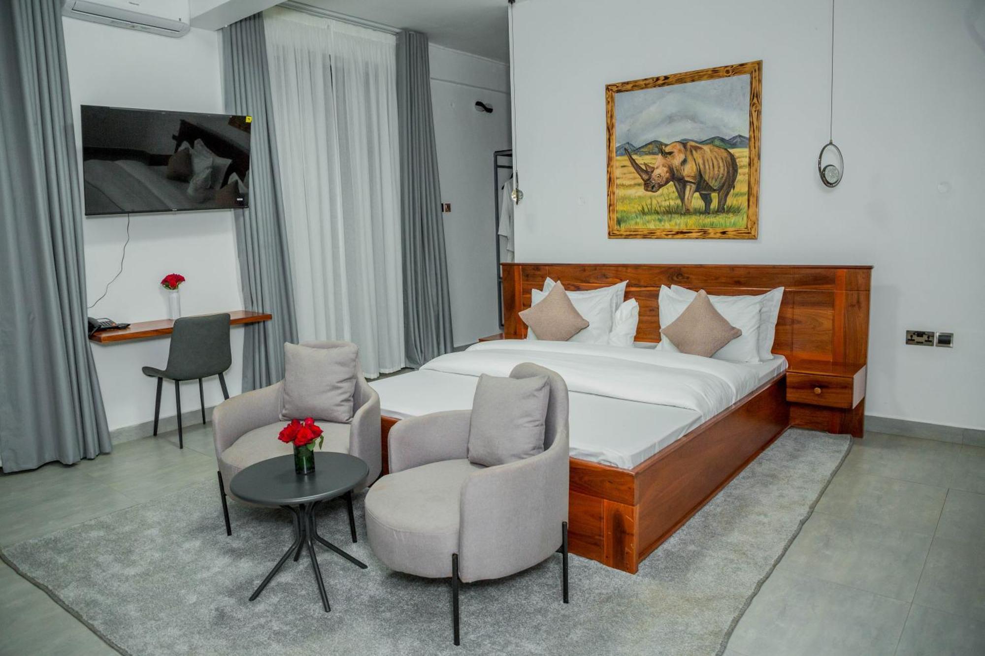 Shose Farmhouse Chalets & Campsite Моши Екстериор снимка