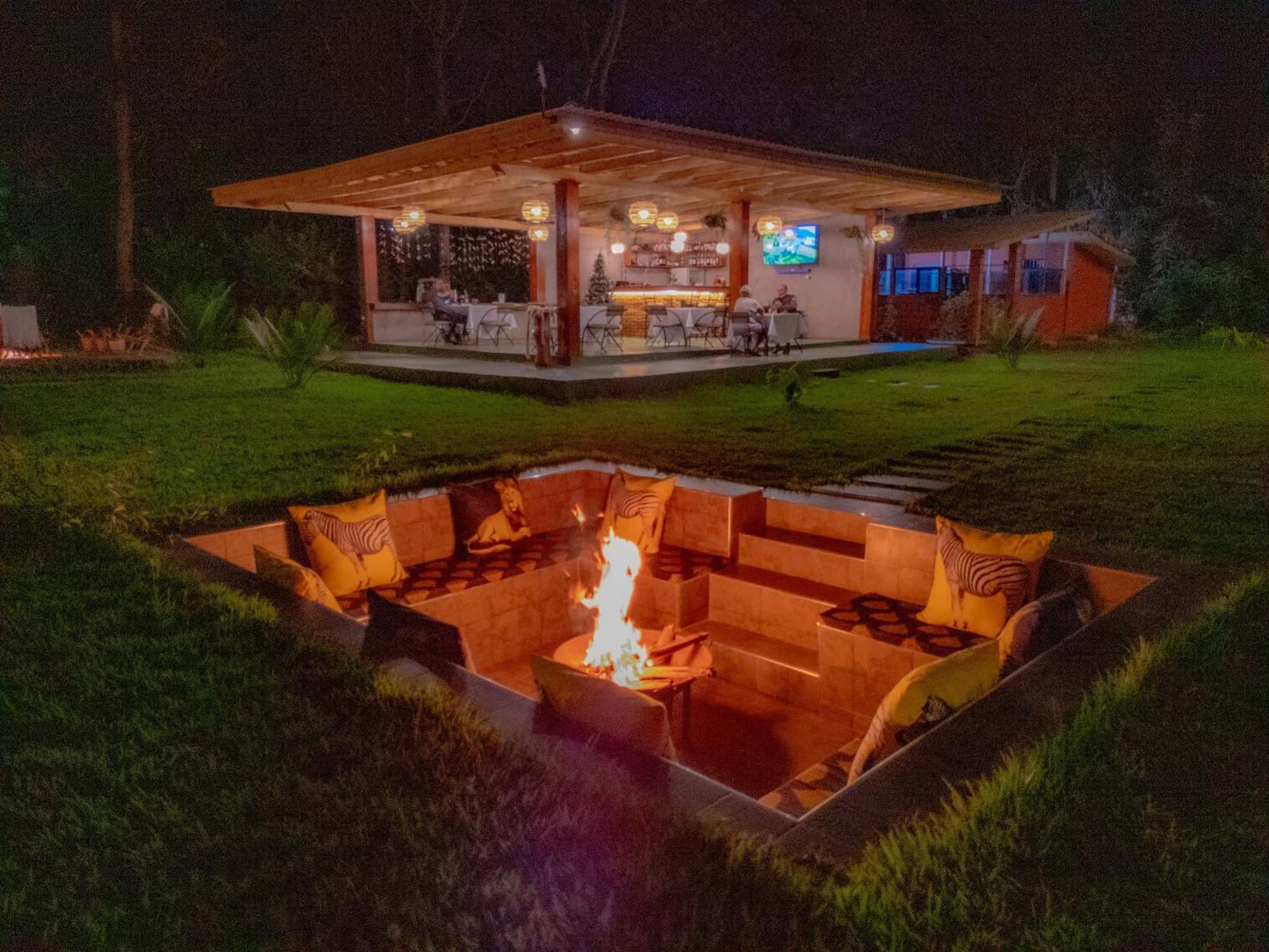 Shose Farmhouse Chalets & Campsite Моши Екстериор снимка